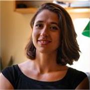 Interprete di conferenza impartisce lezione in francese per tutti i livelli e per tutte le età