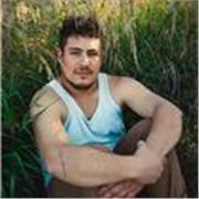 Soy Diseñador profesional, con magister en Territorio y Paisaje