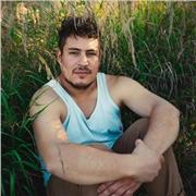 Soy Diseñador profesional, con magister en Territorio y Paisaje