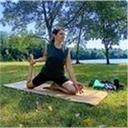 Insegnante Hatha Yoga on line e in presenza