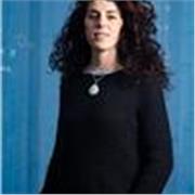 Professionista, educatrice, esperta di inglese, spagnolo e portoghese