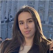 Soy maestra de Magisterio en Educación Infantil y de Magisterio en Educación Primaria. Además, estoy especializada en Educación Física y tengo conocimientos avanzados de inglés y de francés. Tengo años de experiencia con niños de Infantil y de Primaria y