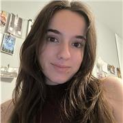 Profesora de biología con ganas de enseñar en la zona sur de Madrid.