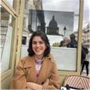 Estudiante de doble grado de economía y ciencias políticas en la universidad de Paris 1 Panthéon Sorbonne. Nativa en castellano.