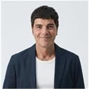 Profesor de ELE titulado por la Universidad de Barcelona, con experiencia real impartiendo clases en São Paulo y Málaga. 