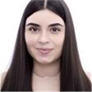 Psicóloga con experiencia como profesora bilingüe de primaria en clases de inglés y arte