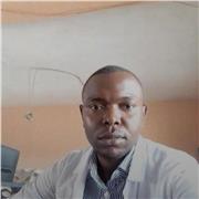 Titulaire d'un master 1 en mathématiques, je souhaite rejoindre une équipe dynamique et performante avec laquelle je pourrais mettre à profit mes compétences et mes qualités relationnelles.