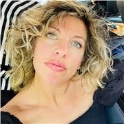 Architetto specializzata in interior design e appassionata d’arte, potrei svolgere lezioni di disegno tecnico e artistico!