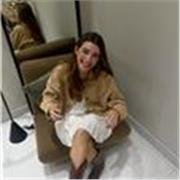 Profesora de inglés, lengua, latín y griego, estudiante de filología y con nivel C2 de Cambridge. Presencial y online.
