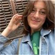 Chica de 20 años, amable, adoro a los niños, enseñar y paciente. Ayudó en cualquier asignatura