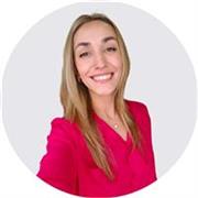 An Experienced English Teacher Offering Personalized Online Lessons 
