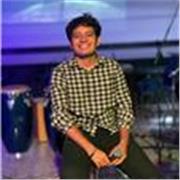 Profesor de biología para clases virtuales, estudiantes de bachillerato y primaria