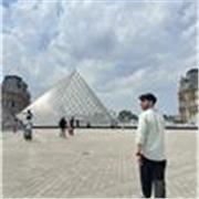 I think the only way to learn a language is by talking
I'm here for that