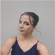 Professora particular de inglês, especializada no ensino de crianças e adolescentes