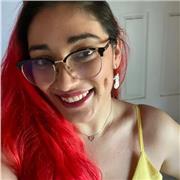 Artista y Diseñadora que imparte clases de Historia del Arte, Vanguardias Artísticas y Diseño Gráfico en español e Inglés