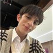 Profesor d apoyo en niños con condiciones mentales y físicas