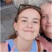 Ragazza spagnola di 25 anni offre lezioni di spagnolo per bambini e adolescenti