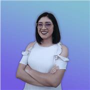 Profesora de diseño gráfico con conocimiento en Illustrator, Photoshop, Corel draw e Indesign