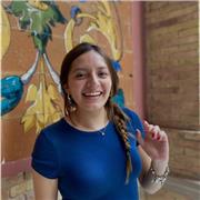 Estudiante titulada por Cambridge (nivel B2-C1). Tengo experiencia enseñando antes a niños pequeños inglés.