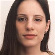 Studentessa Lavoratrice impartisce lezioni private (anche da remoto)