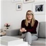 Fotografa professionista impartisce lezioni di fotografia