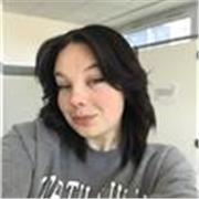 studentessa del 5 anno di grafica e comunicazione