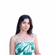 Profesora desde hace más de 3 años, y apasionada por la enseñanza; imparto clases online, y presencial 