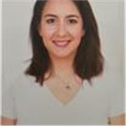 Soy maestra titulada en Educación Primaria y ofrezco clases de apoyo y refuerzo en todas las asignaturas