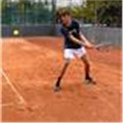 Entrenador de tenis titulado. Con experiencia de más de 2 años en escuela de tenis de alta competición, El Hangar (Alcobendas)