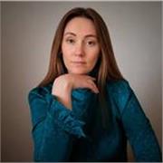 English, Ukrainian, and Russian tutor who teachers students of different ages