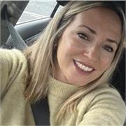 Maestra de educación infantil, con experiencia de 4 años  en colegios y dispongo del máster de español como lengua extranjera 