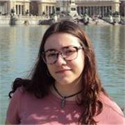Soy estudiante de universidad, tengo buen nivel de inglés y puedo enseñar y ayudar a aprender