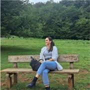 Joven con empatia, paciencia y con años de experiencia como educadora/integradora en centros de menores.