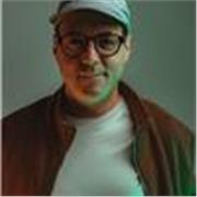 Profesor de Copywriting para emprendedores que quieren hacer rentables sus ideas.