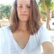 Tengo experiencia dando clases particulares a niños y niñas de entre 2 y 12 años. En particular clases de inglés, aunque también puedo ayudar en el resto de materias de primaria.