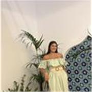 Me encantan los niños desde siempre y estudio educación. Doy clases a alumnos de primaria 