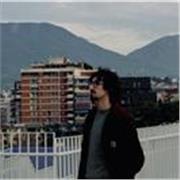 Laureato in filosofia e storia, ripetizioni per scuole superiori e medie