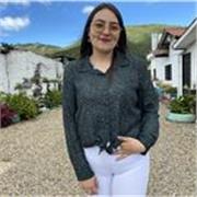 Profesora de español con niños de 2 a 10 años de forma virtual