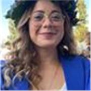 Laureata in scienze motorie , studentessa del master di Ried, e diplomata in liceo scientifico