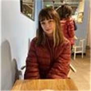 English tutor for GCSE students, available for both literature and language sessions