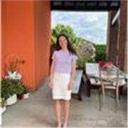 Madrelingua italiana offre lezioni di italiano o di cinese. Sono una ragazza che ama stare a contatto con i giovani e amo il mondo orientale. Sono laureata magistrale in lingua cinese e il mio desiderio è entrare nel campo dell’insegnamento