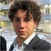 Insegnante laureando in ingegneria per aiuto compiti e ripetizioni