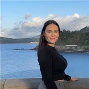 Graduada en magisterio infantil para dar apoyo escolar en primaria.