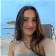 Estudiante de enfermería, apta para repasos de cole y eso, 9 de media en bachiller científico sanitario. 