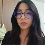 Tutor del curso de Psicología que enseña a alumnos de secundaria