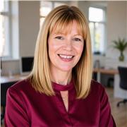 I'm a certified Nutrition & Health Coach who is warm, approachable and client-centred. I help people improve their health.