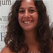 Laureata in Scienze dell'Educazione con passione per l'insegnamento offre aiuto compiti a bambini/e che frequentano la scuola elementare e media e lezioni di matematica a ragazzi/e che frequentano la scuola superiore
