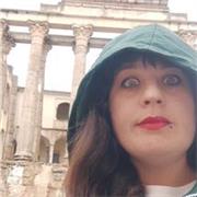 Ilustradora, diseñadora gráfica y profesora de diseño gráfico