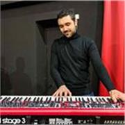 Lezioni di pianoforte, tastiera, hammond, rhodes, clavinet e sintetizzatori con estensione ai vari stili e generi della musica mod