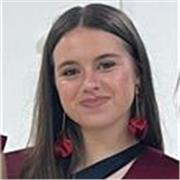 Soy una chica graduada de bachillerato biológico con una nota media de 9,5. Tengo un gran nivel de idiomas (inglés y alemán)